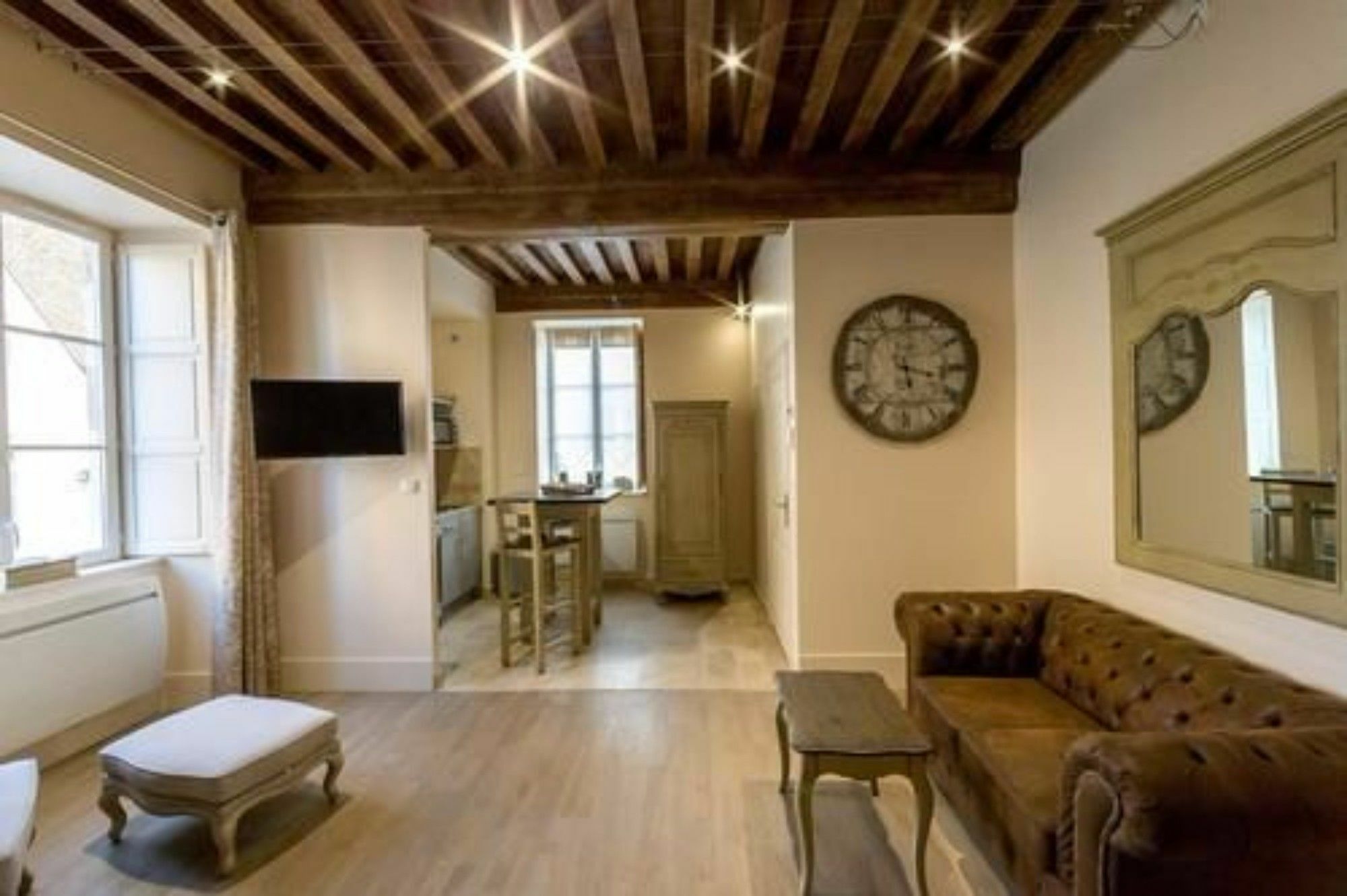 Le Cara Seheiah 1D Bed & Breakfast Beaune  Exterior photo